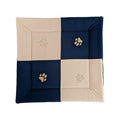 Tapete Caminha Pet Soft Acolchoado com Patinhas - Azul e Bege (Médio)